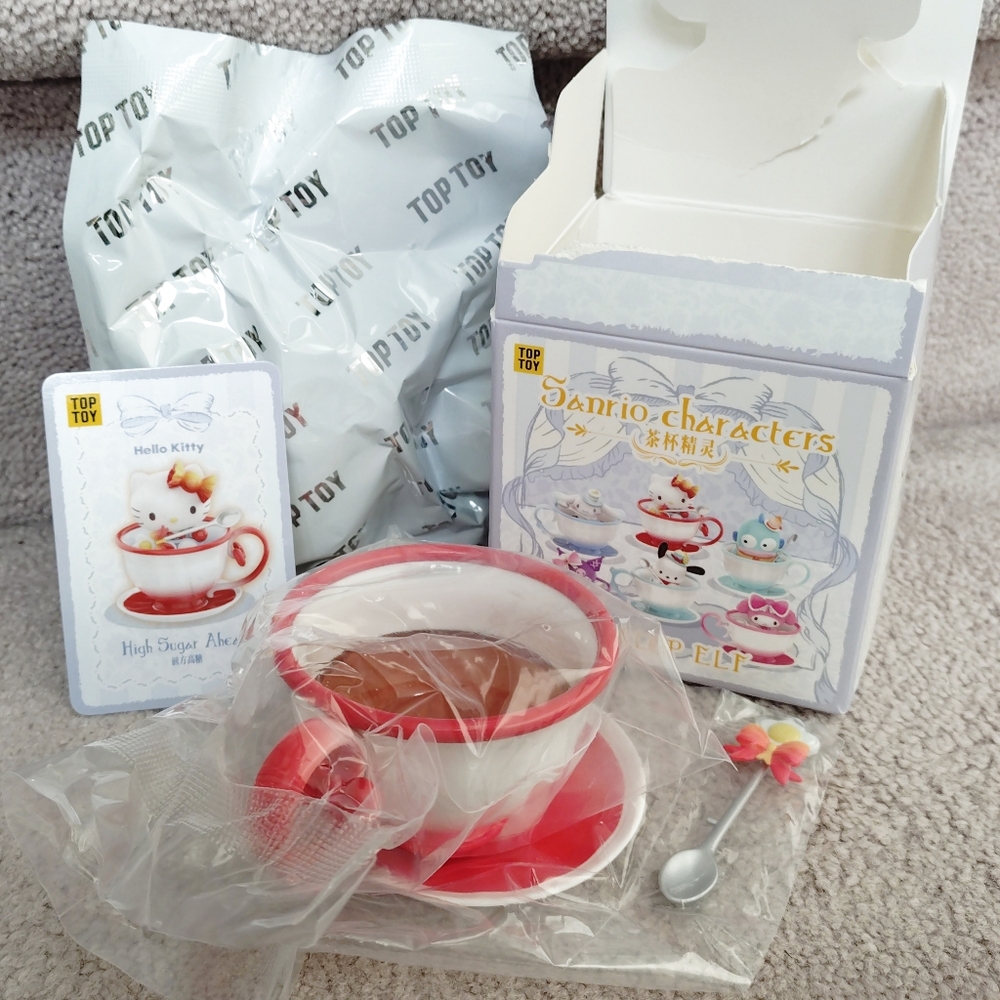 Sanrio - Hello Kitty Teacup Figure